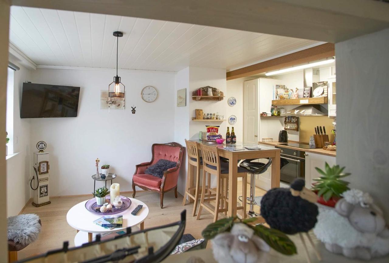 Romantic Klaksvik Apartment Luaran gambar